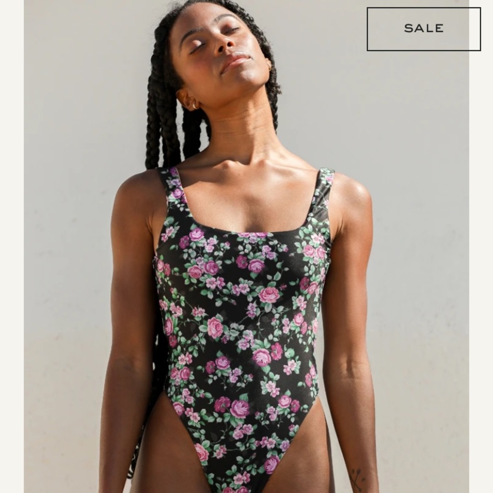 Sieswim.com for more pictures. Brand new